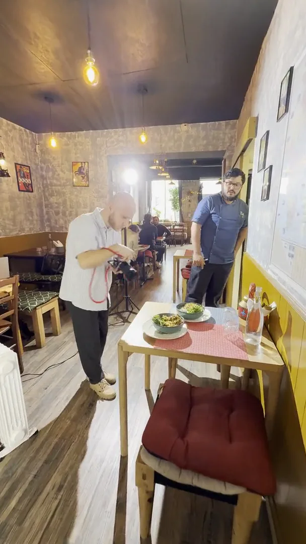 France at MK Studio, frame 6