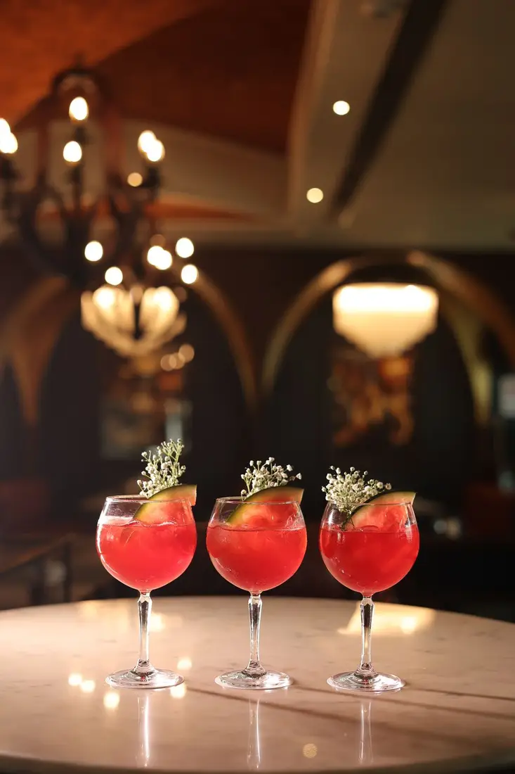 Bars and Nightclubs content by MK Studio